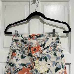 Beautiful floral print pants 🌸 🌺 🌸